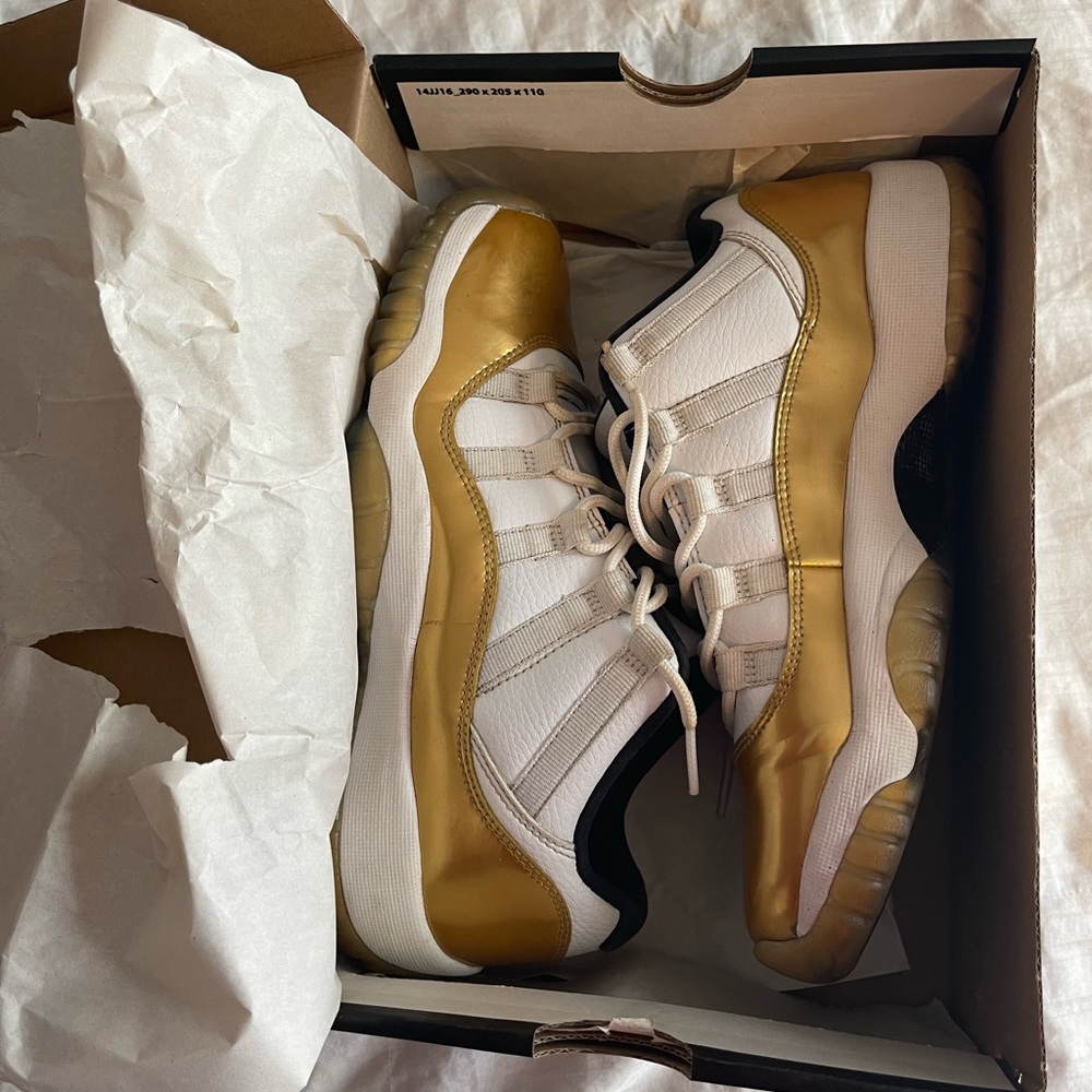 Jordan 11s